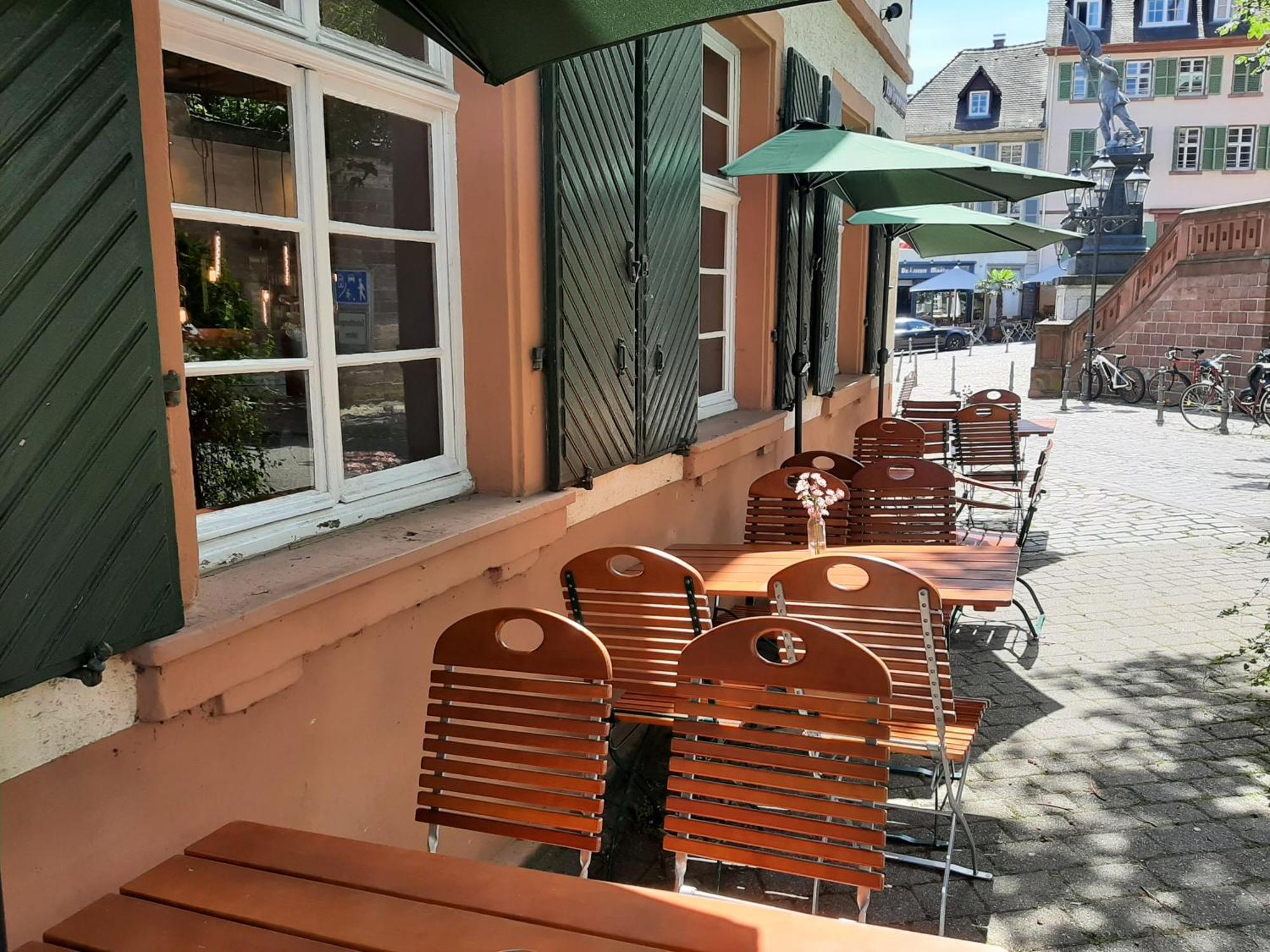 Apartment Historischer Adelshof Am Marktplatz, Atelier 70 M² *