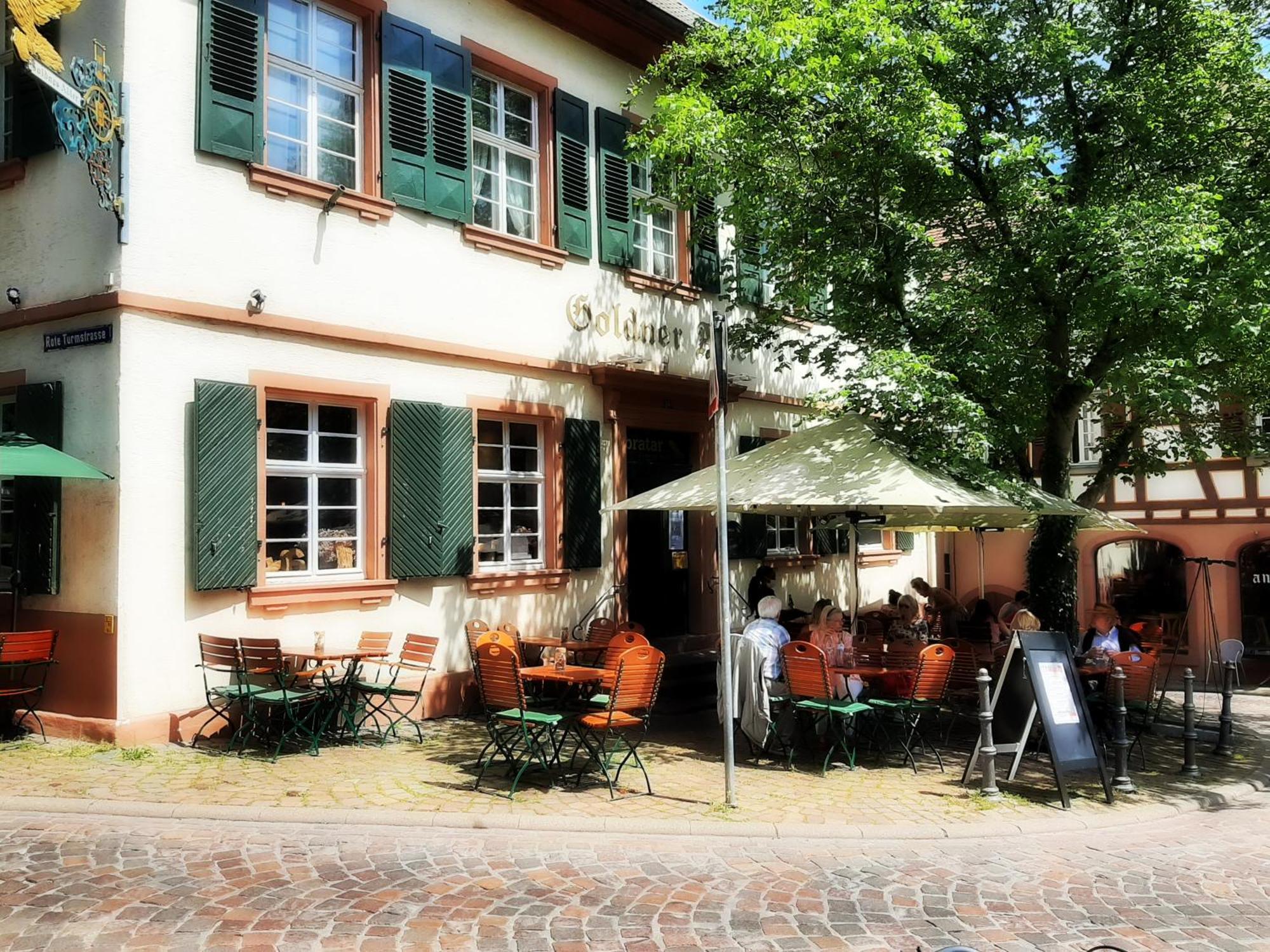 Apartment Historischer Adelshof Am Marktplatz, Atelier 70 M² Weinheim