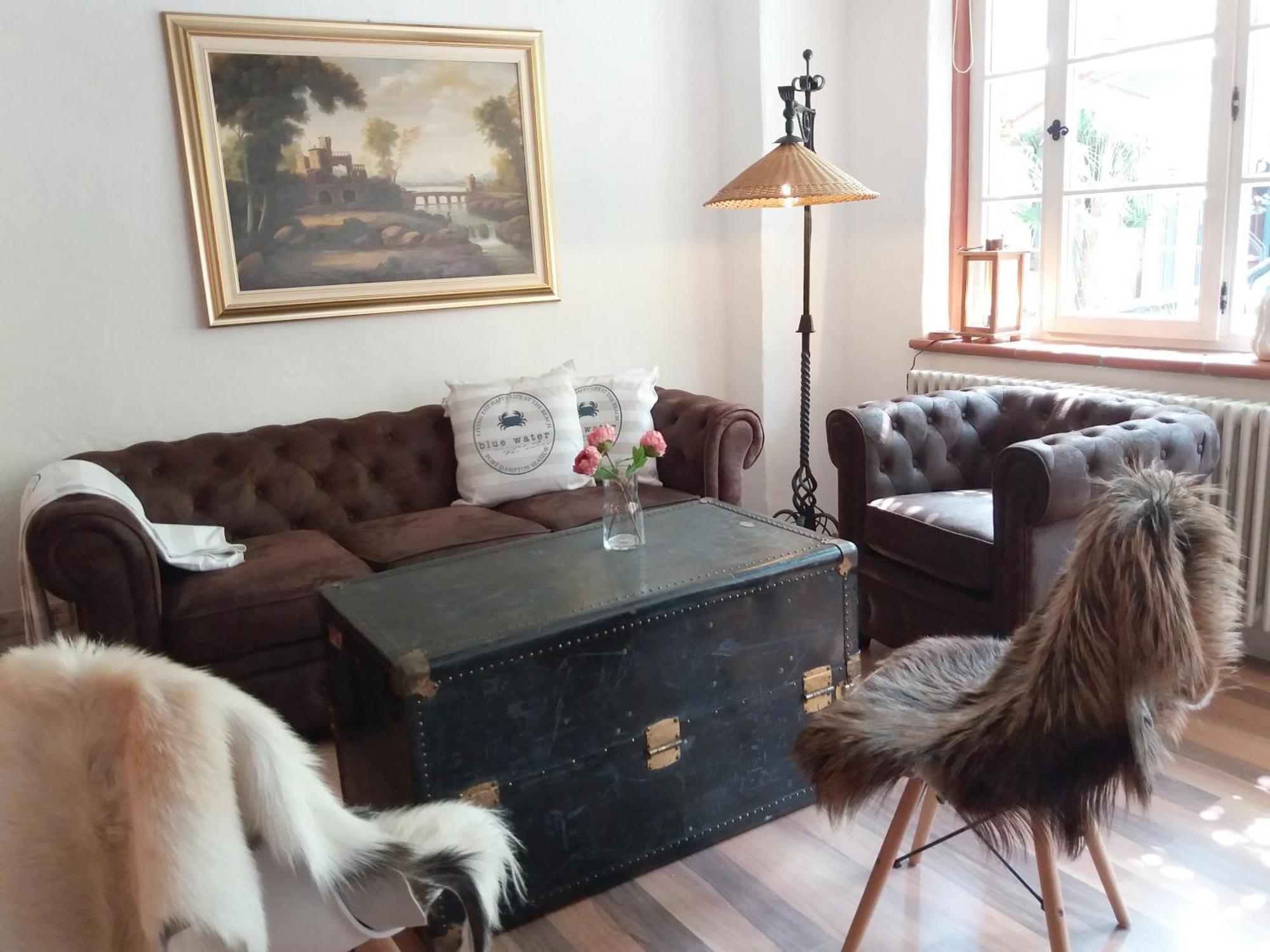 Apartment Historischer Adelshof Am Marktplatz, Atelier 70 M² Weinheim